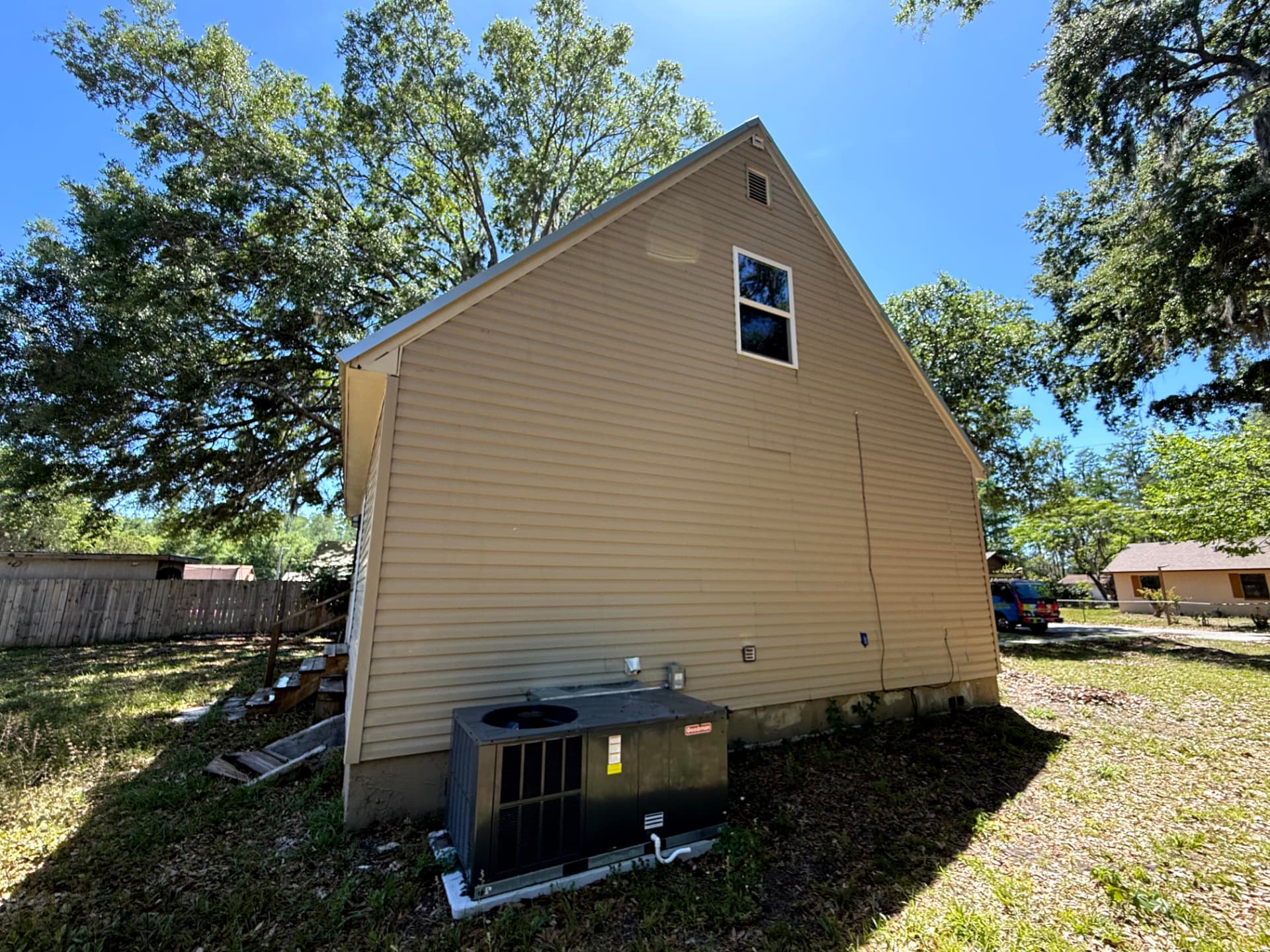 Before and after Exterior House Washing